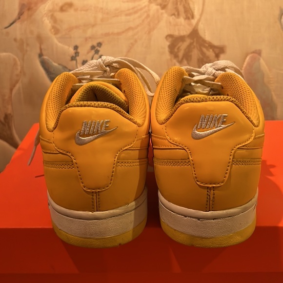 Nike Air Prestige (Women) 7.5 - Picture 5 of 7